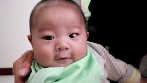 网红吃瓜婴儿图片大全,萌化你的心！